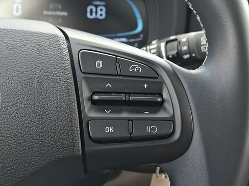 Certified 2023 Hyundai Venue SEL FWD image 22