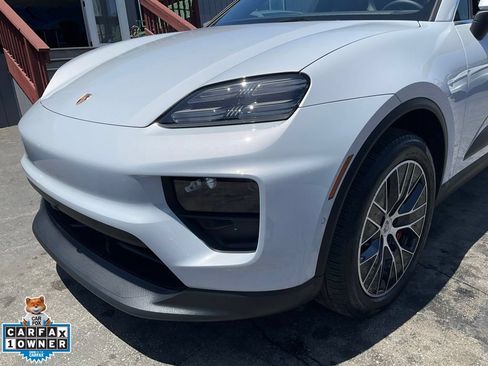 Used 2025 Porsche Macan 4S Electric AWD/4WD image 93