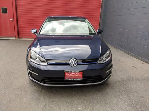 Used 2016 Volkswagen e-Golf SE w/ DC Fast Charging Package image 7