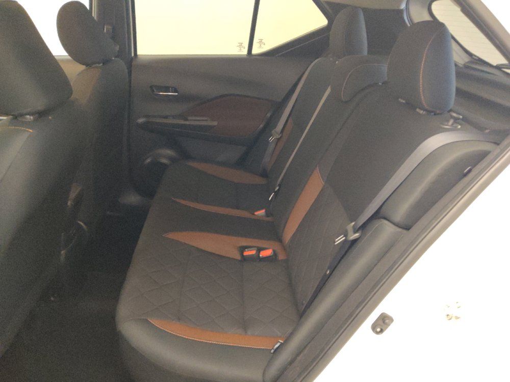Used 2020 Nissan Kicks SR FWD image 18