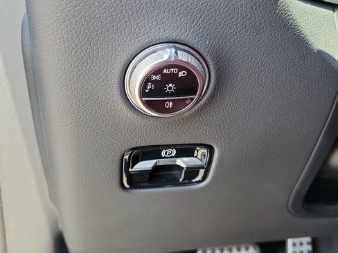 Used 2023 Mercedes-Benz GLC 300 image 22