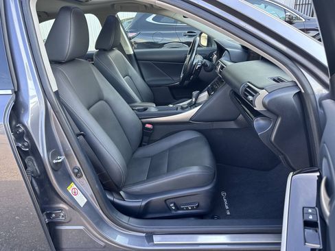 Used 2017 Lexus IS 300 AWD w/ Premium Package image 39