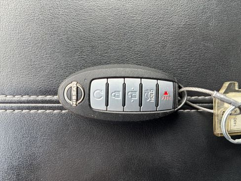 Used 2025 Nissan Altima 2.5 SV FWD image 25