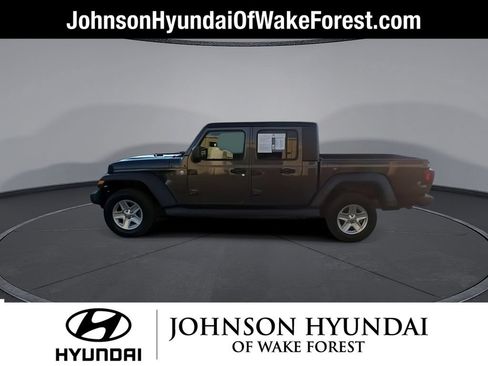Used 2020 Jeep Gladiator Sport w/ Quick Order Package 24S AWD/4WD image 5