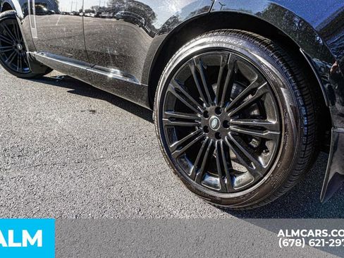 Used 2025 Land Rover Range Rover SE image 15