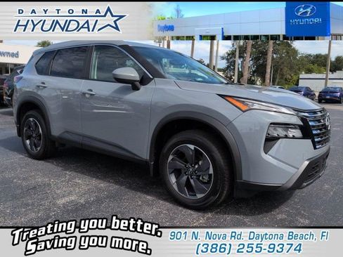 Used 2026 Nissan Rogue SV w/ SV Premium Package FWD image 1