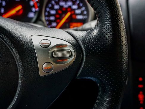 Used 2010 Nissan 370Z Touring image 53