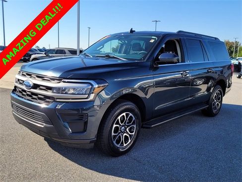 Used 2022 Ford Expedition Max XLT image 3