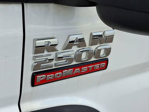 Used 2022 RAM ProMaster 2500 w/ Premium Convenience Group FWD image 11