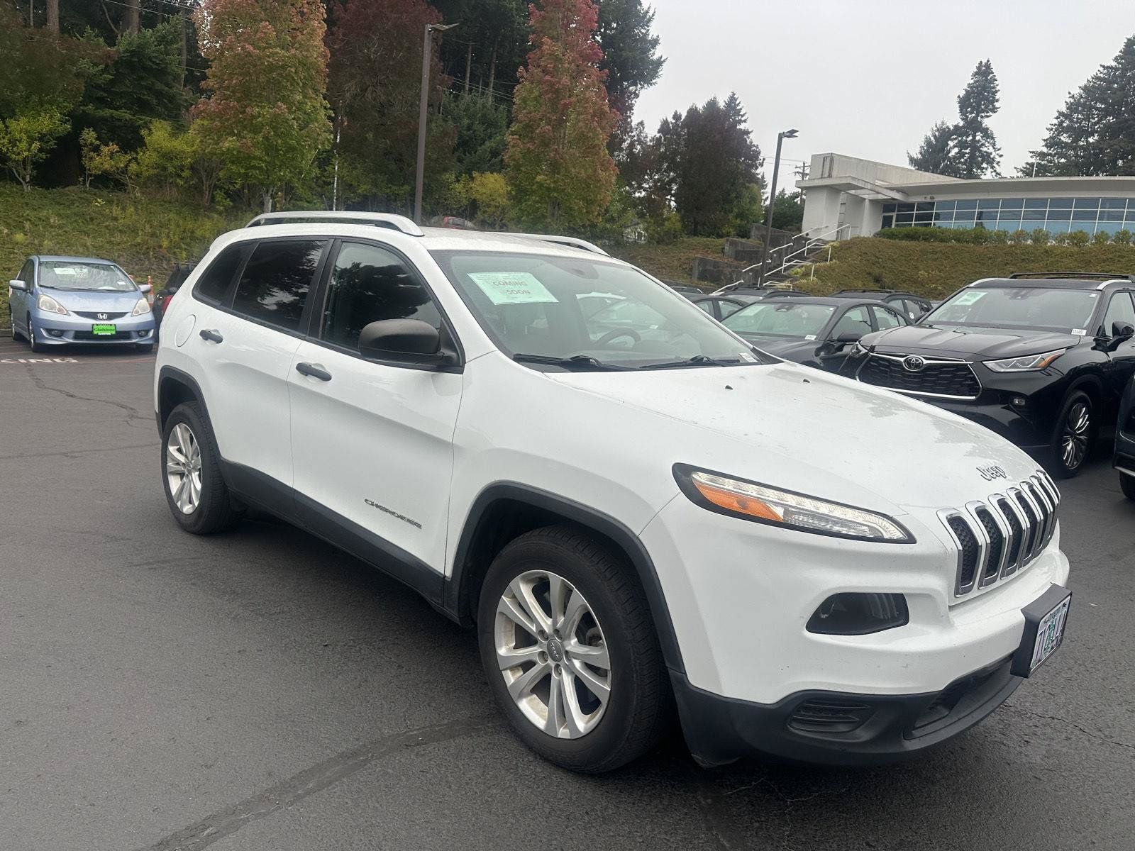 Used 2015 Jeep Cherokee Sport FWD image 5