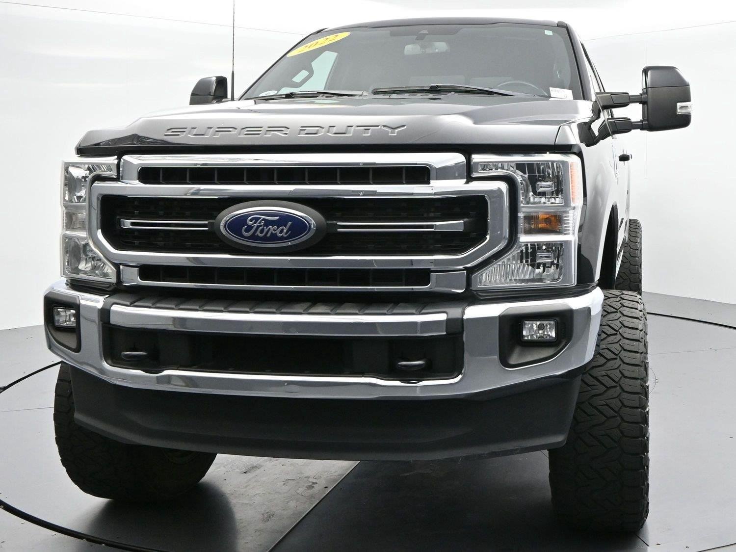 Used 2022 Ford F250 Lariat w/ Lariat Ultimate Package AWD/4WD image 3