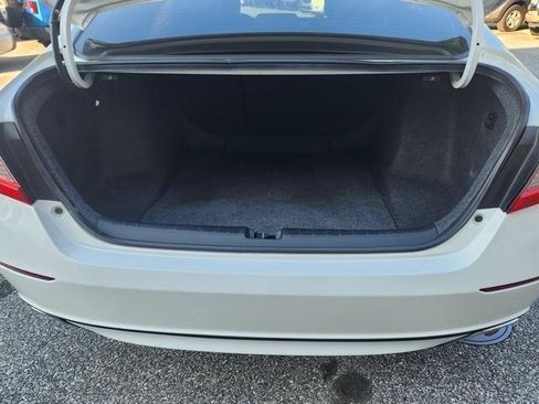 Used 2018 Honda Accord EX image 21