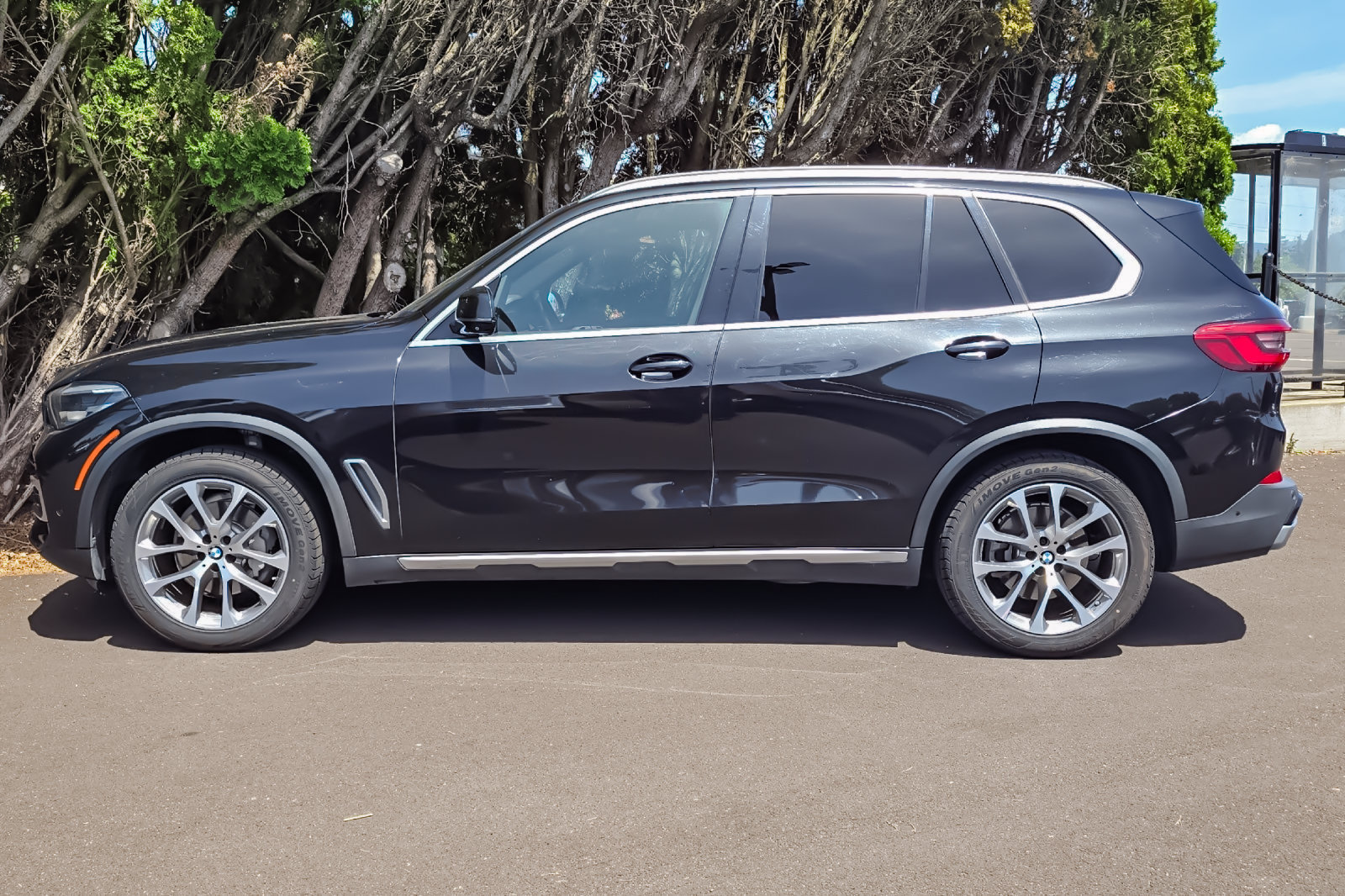 Used 2019 BMW X5 xDrive40i w/ Convenience Package AWD/4WD image 6
