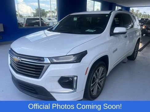 Used 2023 Chevrolet Traverse High Country FWD image 2