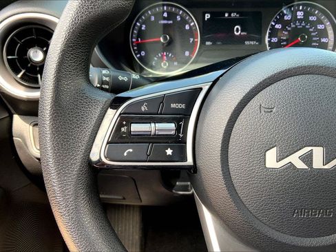 Used 2024 Kia Forte LXS FWD image 15