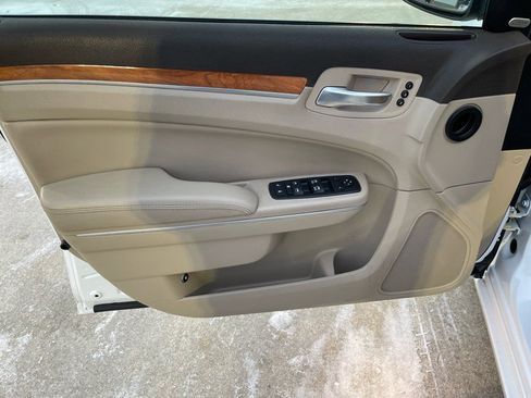 Used 2013 Chrysler 300 C w/ Light Group image 24