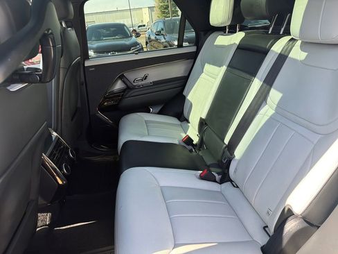 Used 2025 Land Rover Range Rover Sport Dynamic SE AWD/4WD image 25