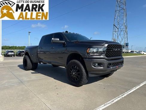 Used 2022 RAM 3500 Big Horn w/ Night Edition AWD/4WD image 1
