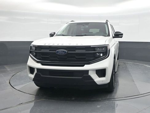 New 2026 Ford Expedition Active image 5
