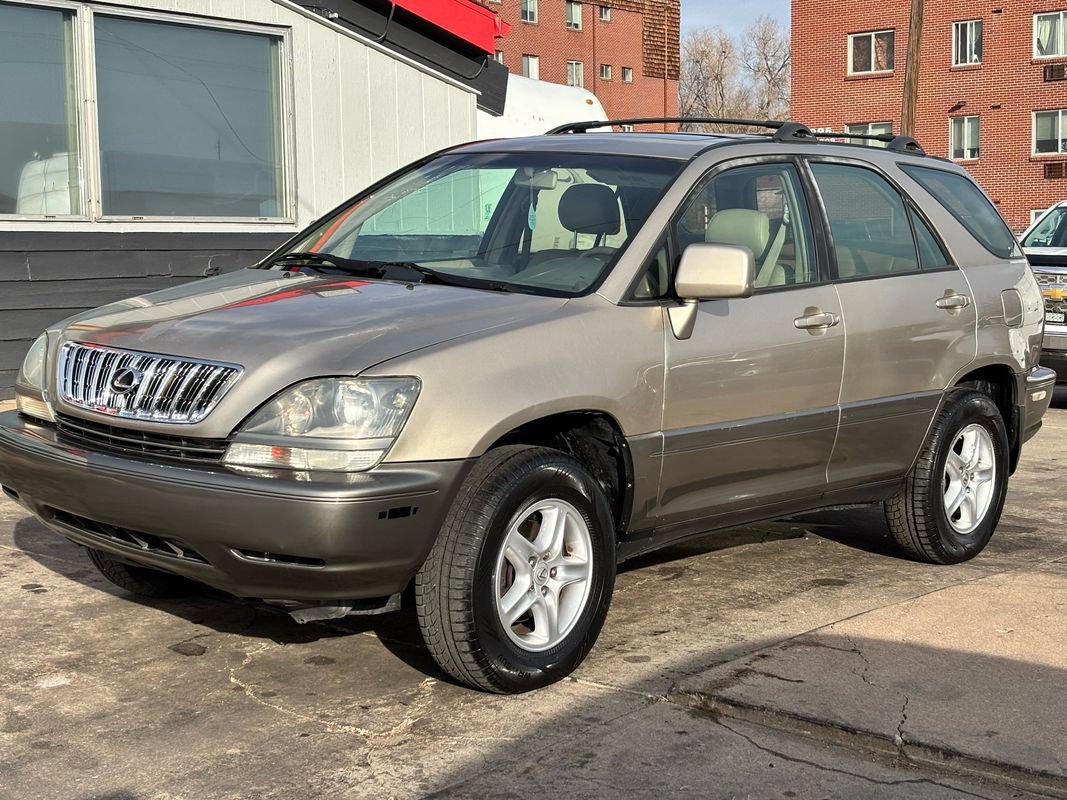 Used 2000 Lexus RX 300 w/ Limited Pkg FWD image 3