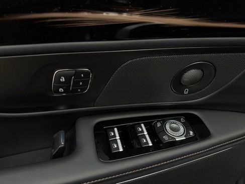 New 2026 Lincoln Nautilus Reserve w/ Jet Appearance Package image 14