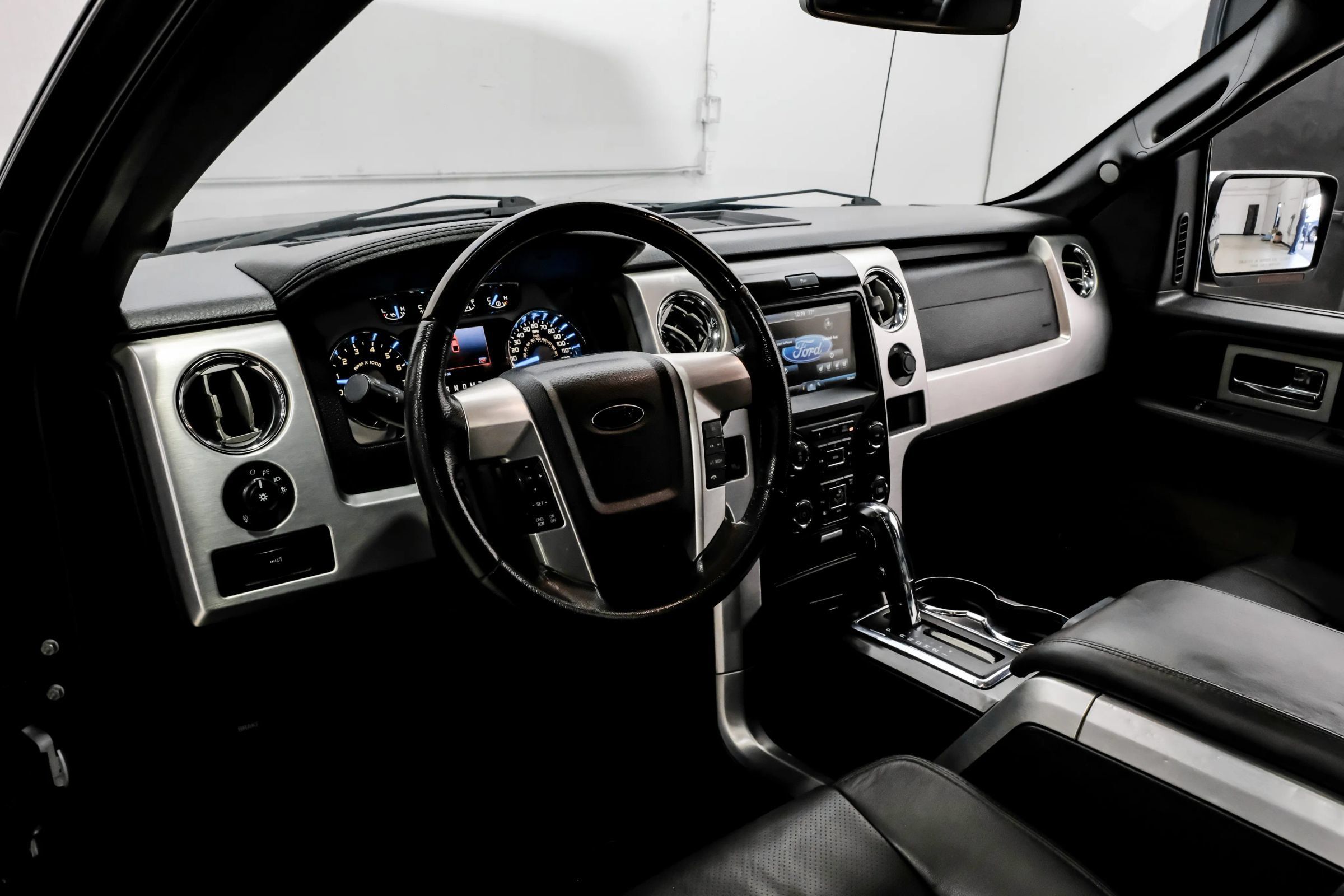 Used 2014 Ford F150 Platinum AWD/4WD image 22