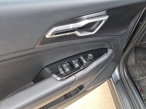 Used 2023 Kia Sportage EX image 11
