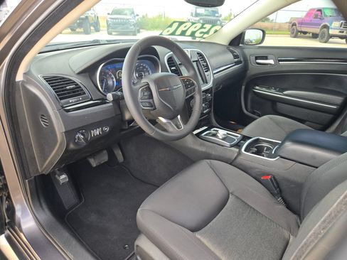 Used 2023 Chrysler 300 Touring w/ Sport Appearance Package RWD image 11