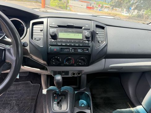 Used 2012 Toyota Tacoma 2WD Regular Cab image 12