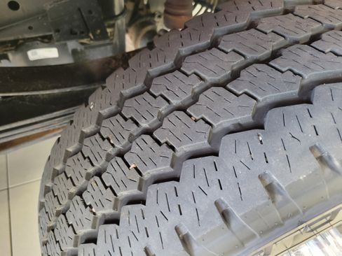 Used 2023 Ford F350 Lariat image 8