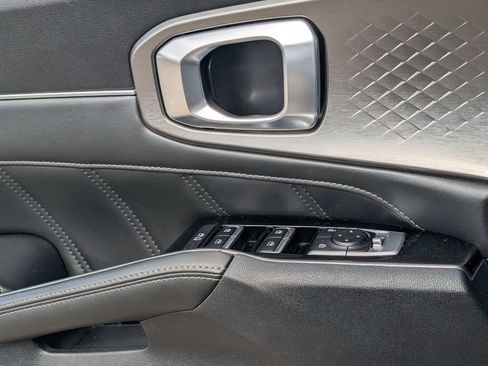 Used 2022 Kia Sorento SX image 24