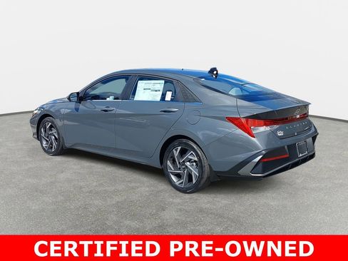 Used 2025 Hyundai Elantra Limited FWD image 7
