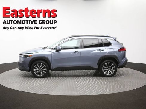 Used 2022 Toyota Corolla Cross XLE w/ Convenience Package AWD/4WD image 60