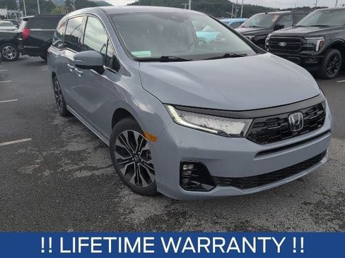 Used 2025 Honda Odyssey Elite image 3