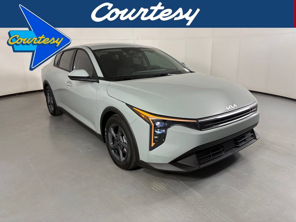 New 2026 Kia K4 FWD image 1