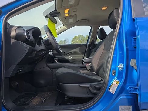 Used 2024 Nissan Kicks SV image 14