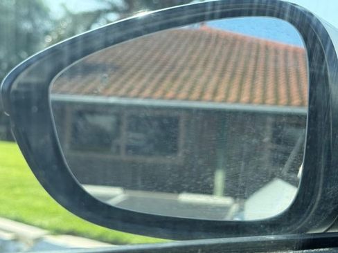 Used 2018 Honda Accord Touring image 16