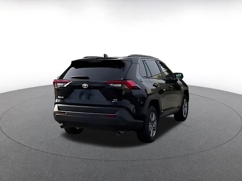 Used 2025 Toyota RAV4 LE image 4