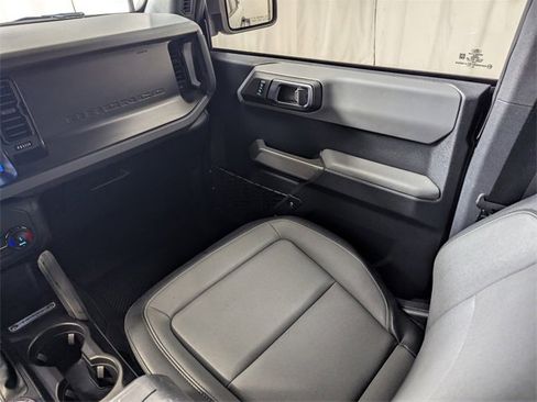 Used 2022 Ford Bronco Everglades image 8