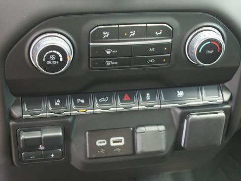 Used 2025 Chevrolet Silverado 2500 Custom w/ Custom Value Package AWD/4WD image 17