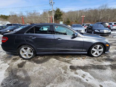 Used 2010 Mercedes-Benz E 350 4MATIC Sedan image 4