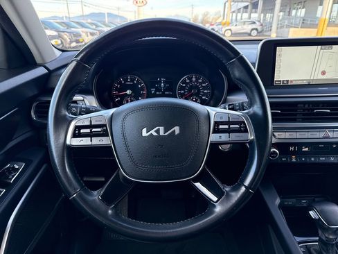 Certified 2022 Kia Telluride LX image 19