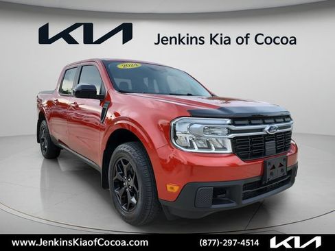 Used 2024 Ford Maverick Lariat w/ FX4 Off-Road Package AWD/4WD image 2