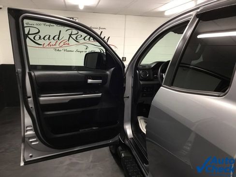 Used 2017 Toyota Tundra SR5 image 24
