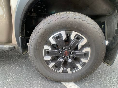Certified 2023 Nissan Frontier PRO-4X w/ Pro Convenience Package AWD/4WD image 30