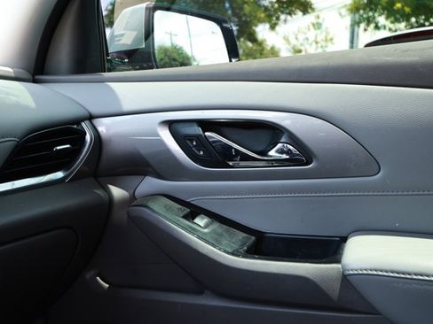 Used 2019 Chevrolet Traverse LT w/ LT Premium Package FWD image 27