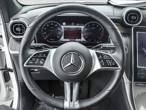 Used 2023 Mercedes-Benz GLC 300 4MATIC image 16