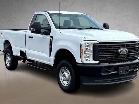 Used 2024 Ford F250 XL w/ Snow Plow/Camper Package image 7