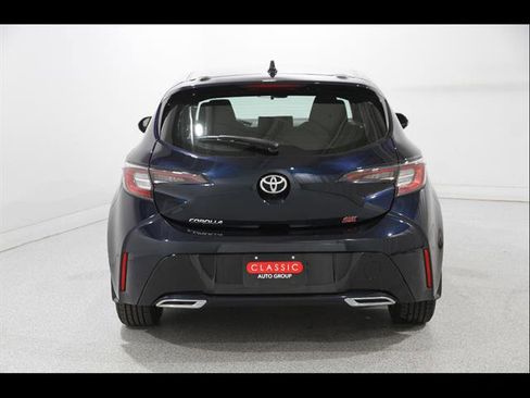 Used 2021 Toyota Corolla SE w/ SE Preferred Package FWD image 17