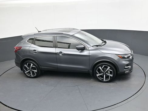 Used 2022 Nissan Rogue Sport SL w/ Premium Package image 22